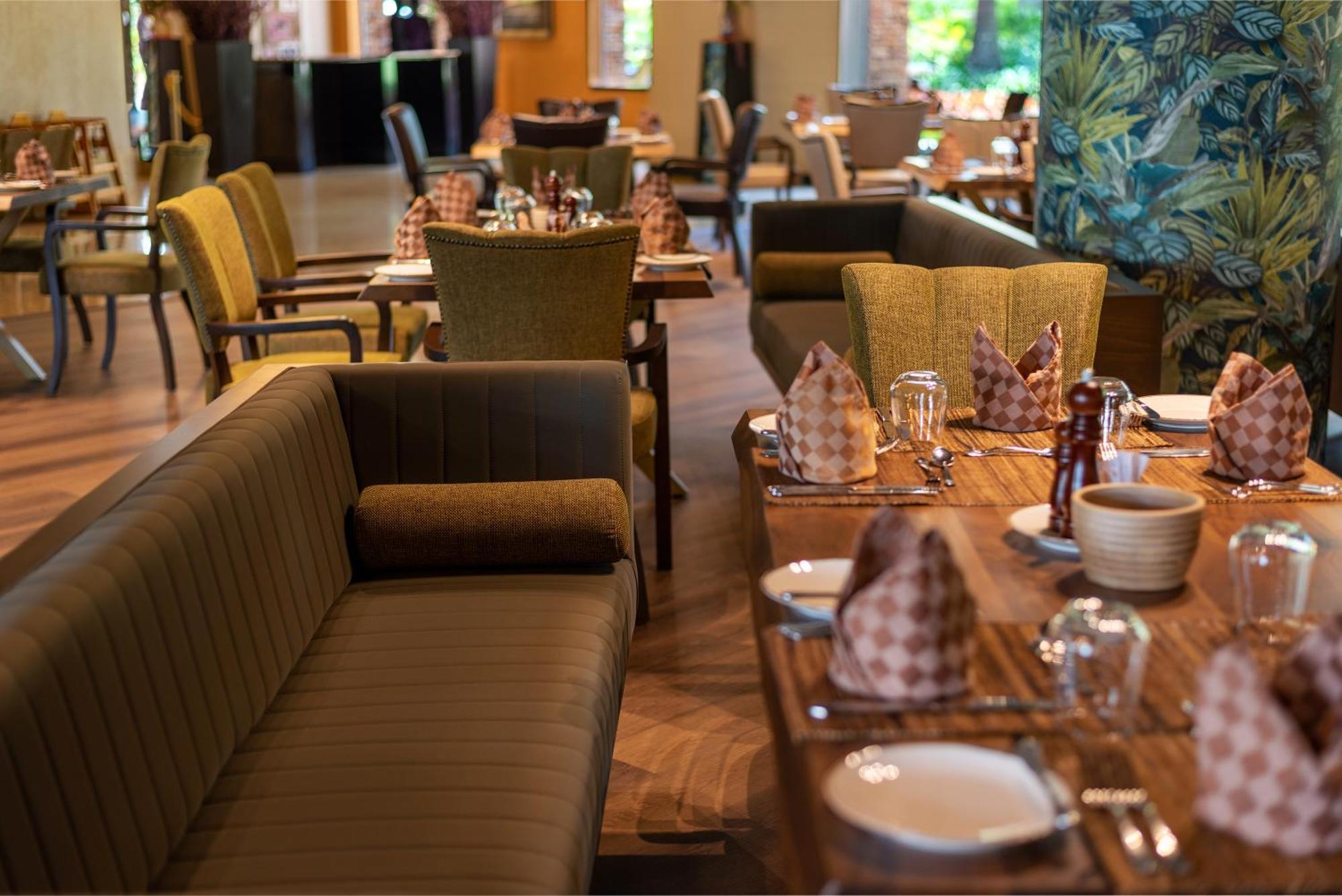 Speke Resort And Conference Center Kampala Luaran gambar